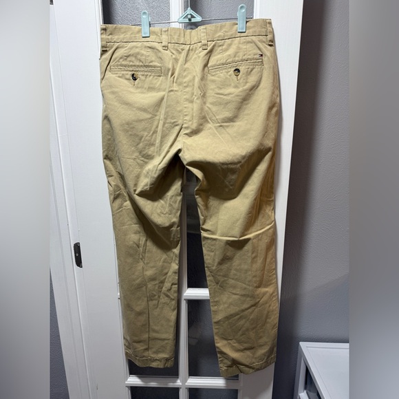 Tommy Hilfiger Men's Stretch Cotton Chino Pants - Picture 6 of 7